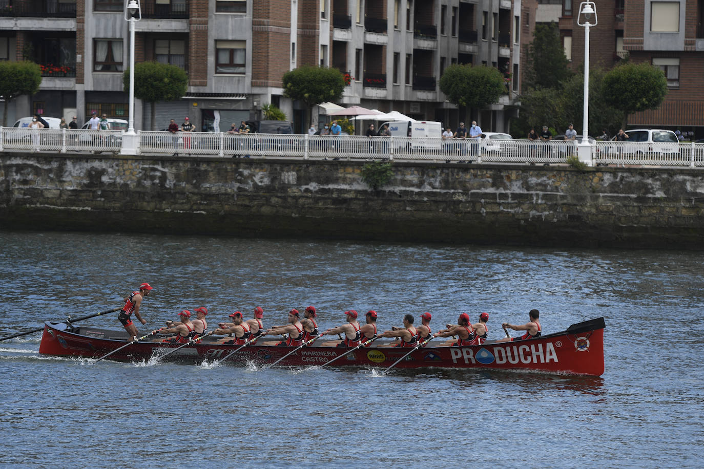 Fotos: Pedreña logra su primera victoria de la temporada en Portugalet