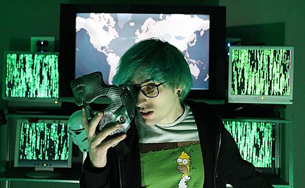 Universos fantásticos y superhéroes se combinan en 'El candado del infinito'.