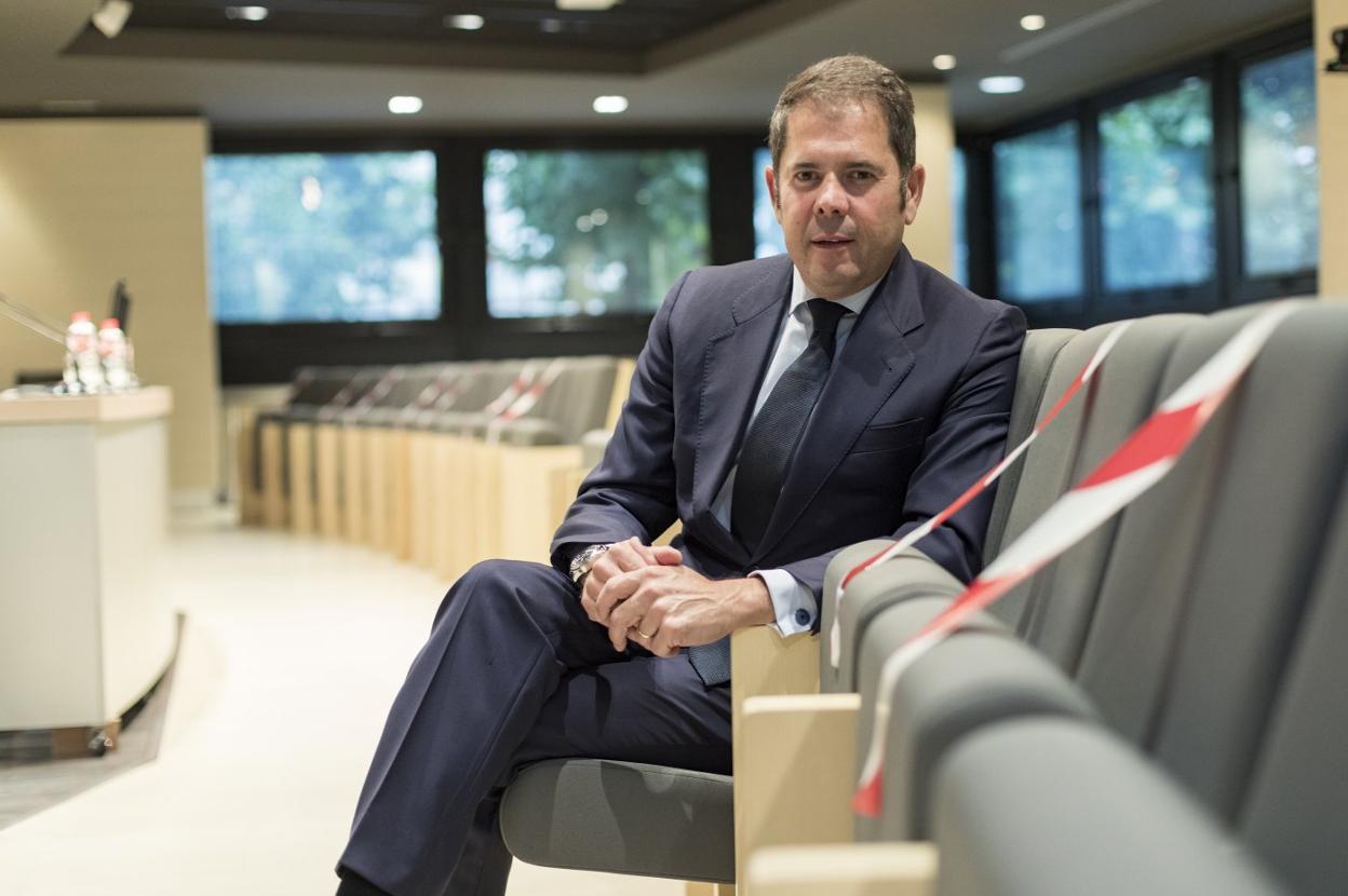 El presidente de Cepyme, Gerardo Cuerva, ayer en la sede de CEOE-Cepyme Cantabria antes de asistir a la Asamblea anual de la confederación. 