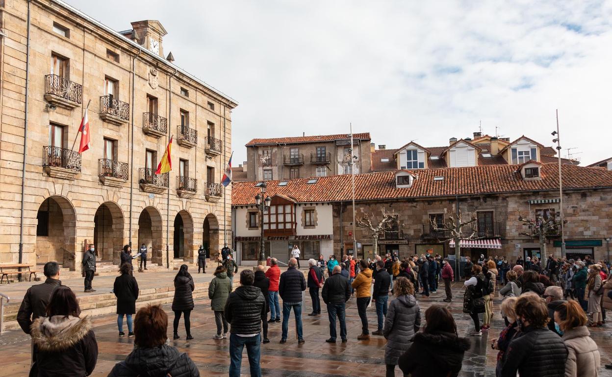 Hosteleros y comerciantes de Reinosa han reclamado al equipo de gobierno ayudas directas para afrontar la pandemia