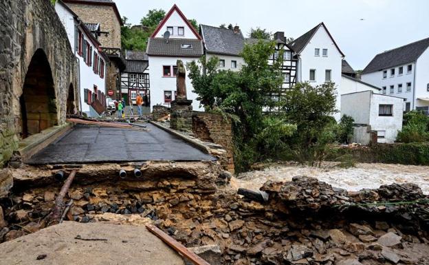 Alemania recupera ya 120 cadáveres y Lieja pide evacuar la ciudad ante el riesgo de inundación