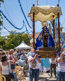 Imagen secundaria 2 - Cantabria celebra El Carmen contenido por la pandemia