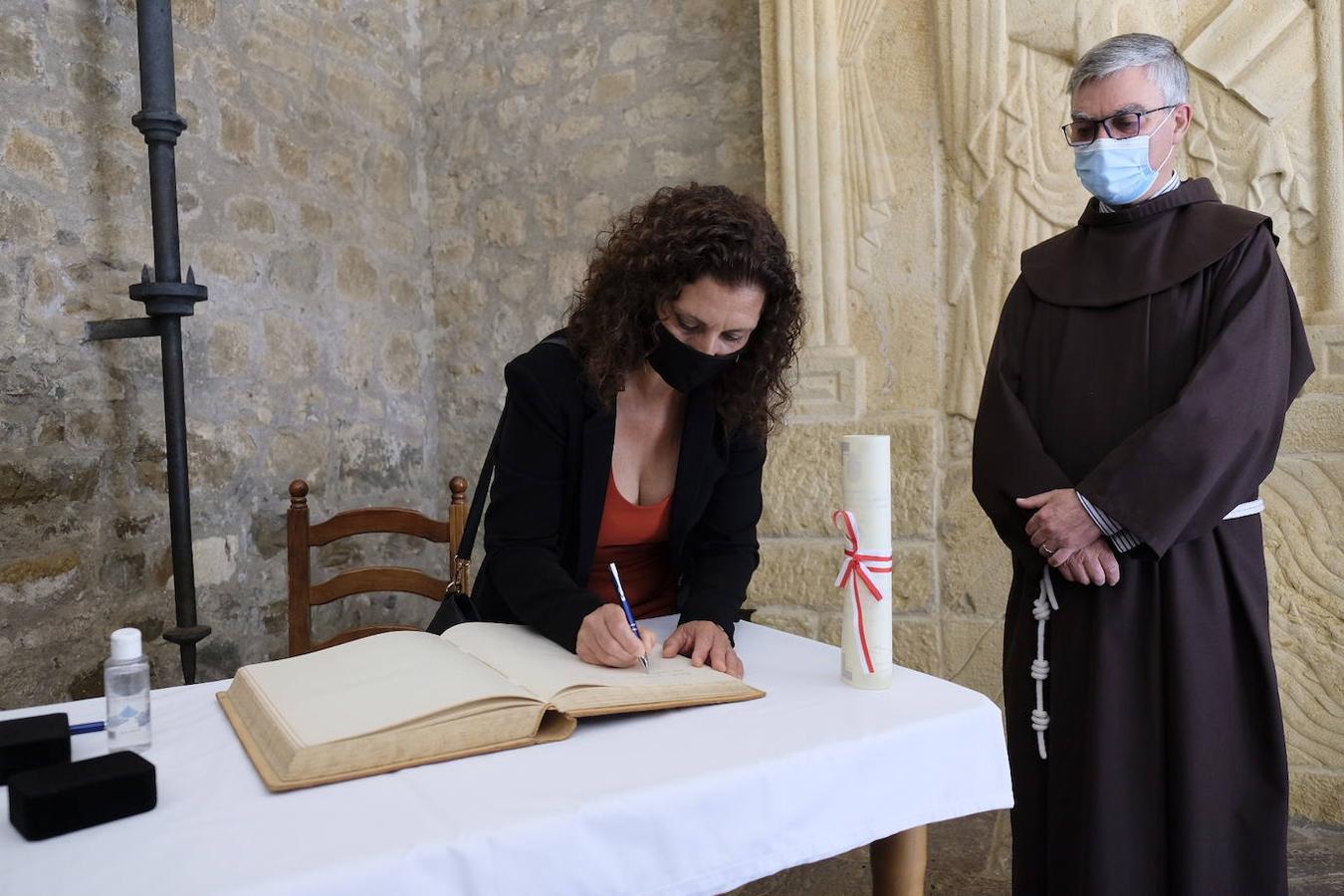 Acto de entrega de los Beato.