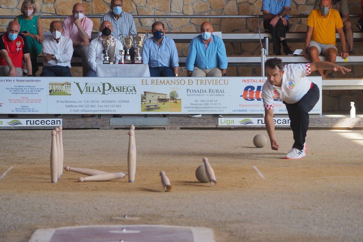 Fotos: Las mejores imágenes del Campeonato Regional de Primera de Bolos