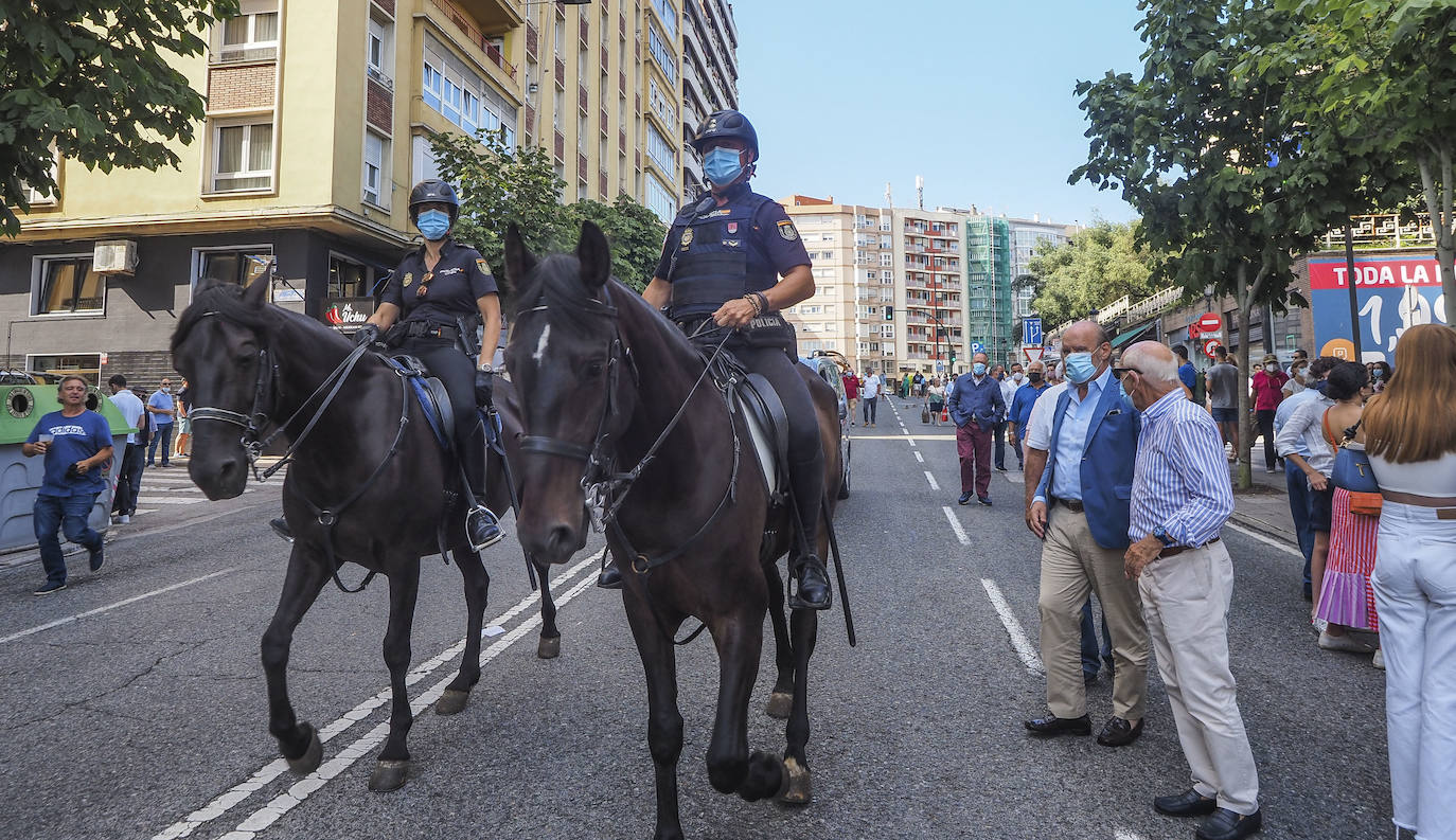 Fotos: Tres orejas y gran tarde de Emilio de Justo y Ginés Martín