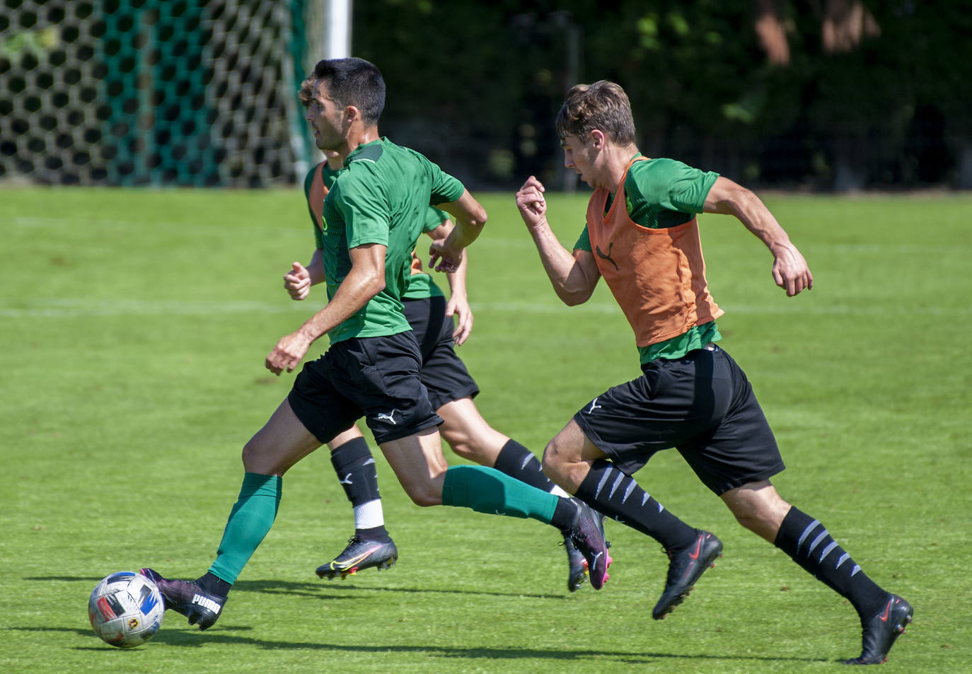 Fotos: El Rayo Cantabria gana al Racing