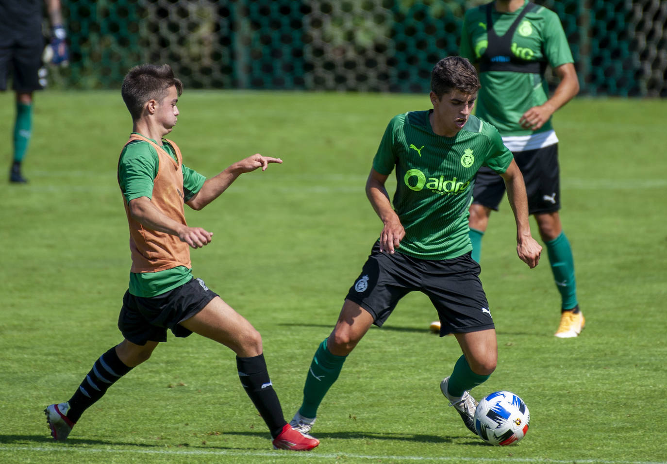 Fotos: El Rayo Cantabria gana al Racing