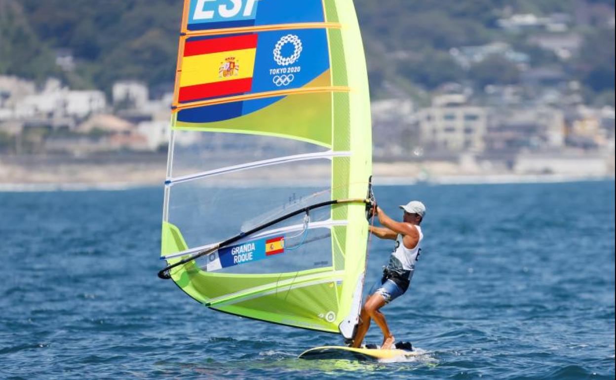 Ángel Granda, en la regata de la clase RS:X.