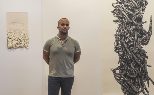 Marco Alom, creador canario, participa con el proyecto 'Murria' y la galería Artizar. 