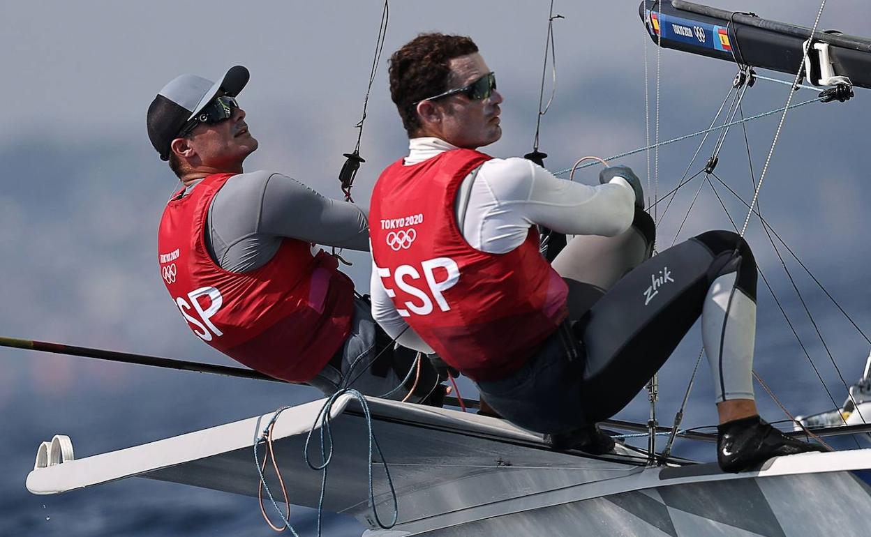 Botín encarrila el podio y asaltará el oro en la medal race del lunes