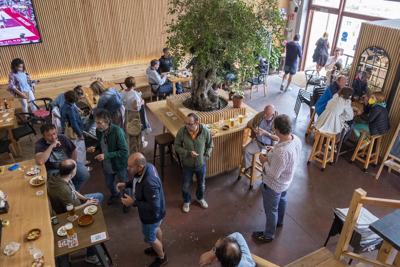 Fotos: Los jueces paralizan el cierre interior de la hostelería y el pasaporte covid queda en el aire