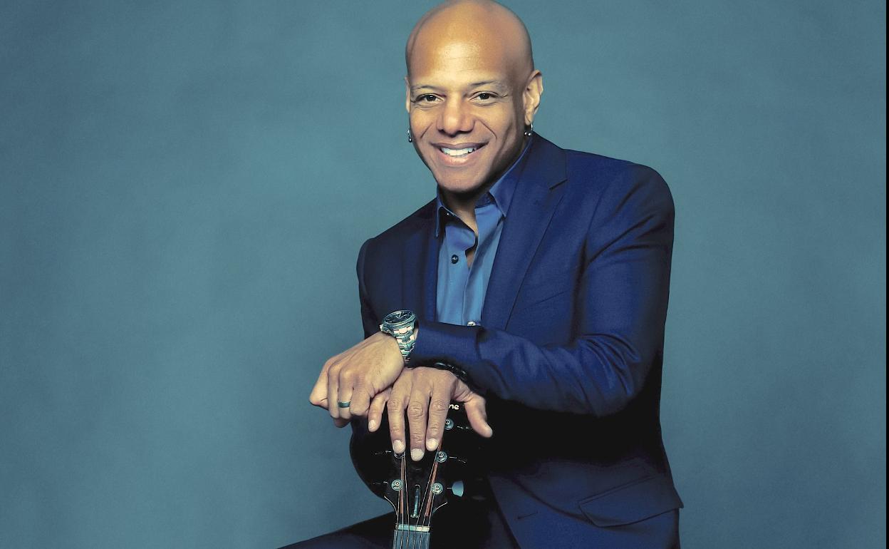  Mark Whitfield, uno de los guitarristas más admirados. 