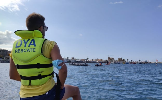 Imagen principal - Una temporada de playas «tranquila» en Castro