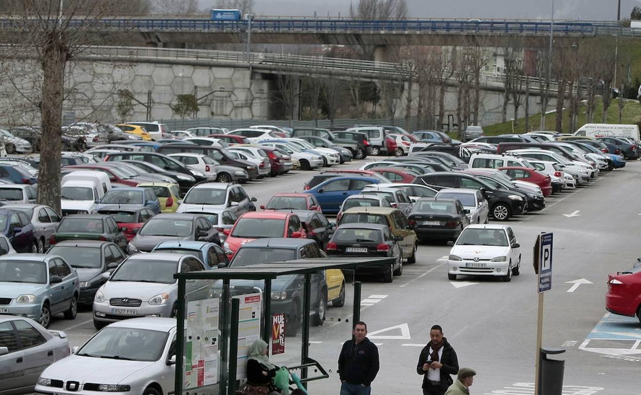 Un estudio revela que hay rotación en los parking de La Carmencita y Pintor Varela