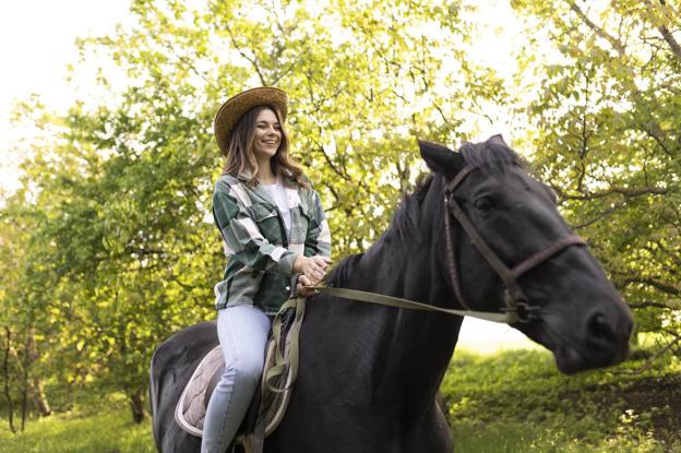 Monta a caballo y conecta con la naturaleza.