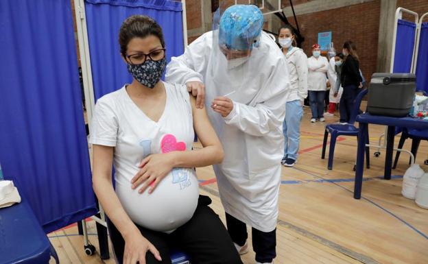 Madrid vacunará sin cita a las embarazadas ante el aumento de ingresos hospitalarios