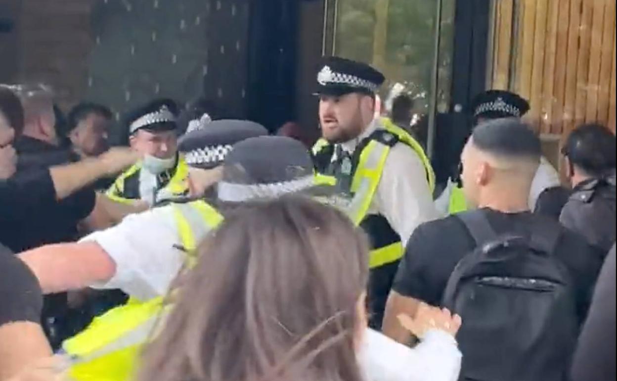 Protesta de los antivacunas en Londres.