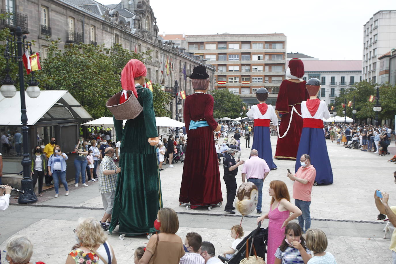 Fotos: Arracan las fiestas de la Virgen Grande de Torrelavega