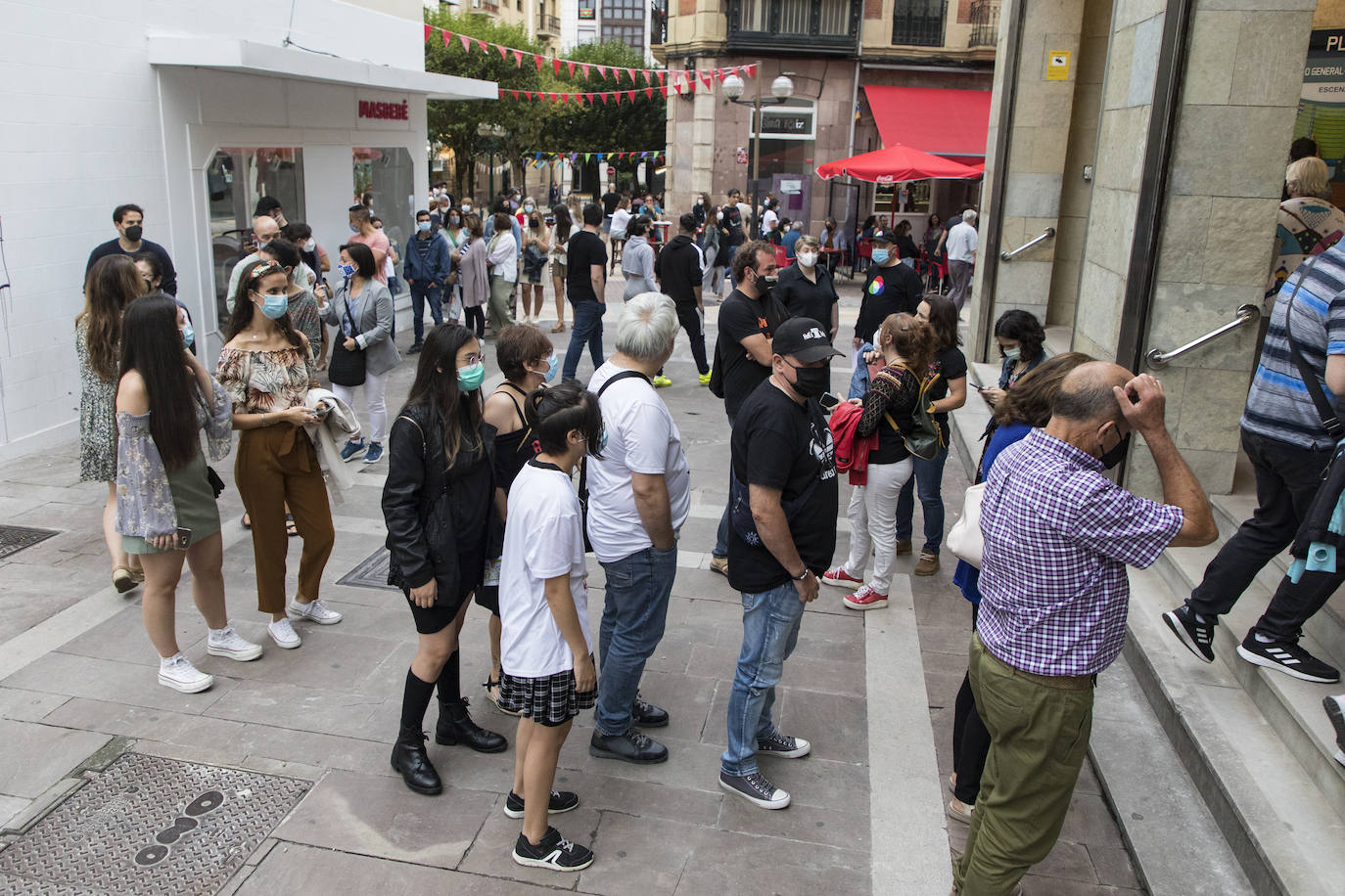 Fotos: Amaral llena el Concha Espina en su día grande