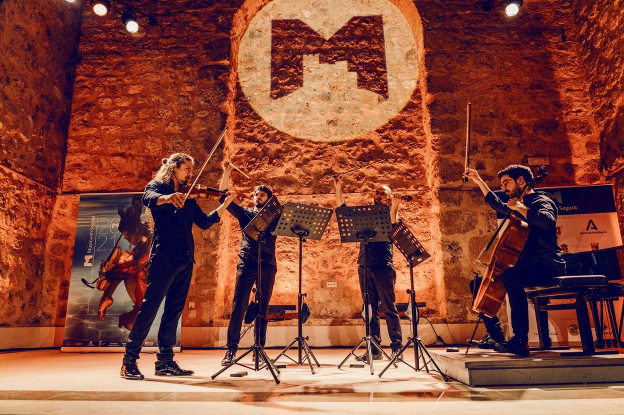 Los músicos, que actúan por primera vez en el FIS, acaban de obtener el premio Ensemble Emergente de FestClásica. juan antonio partal