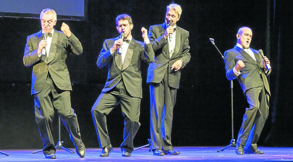 El Golden Apple Quartet, fotografiado durante su actuación el pasado 6 de agosto, en el Pabellón Cubierto de Muriedas (Camargo). roberto ruiz
