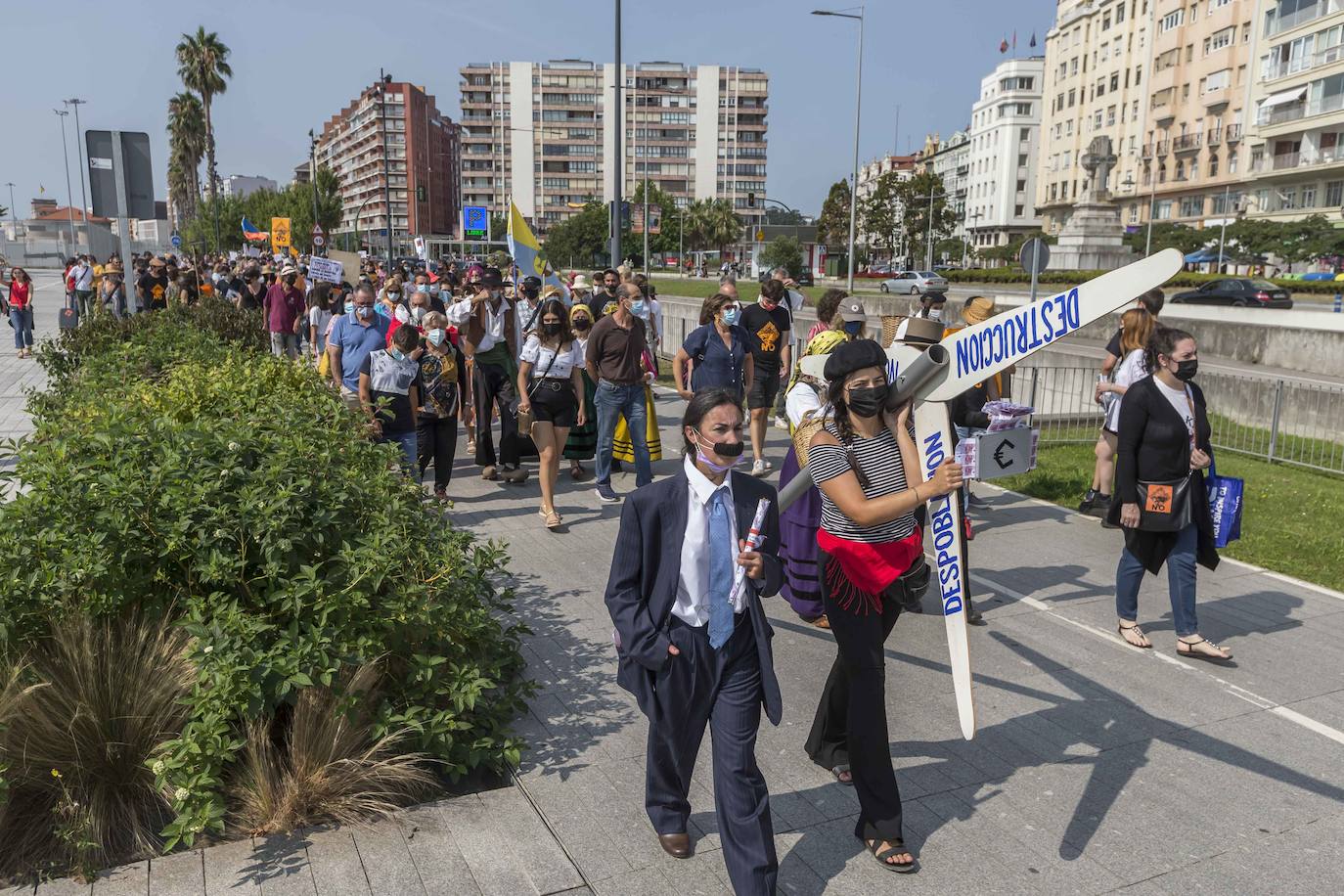 Fotos: Las protestas contra los eólicos llegan a Santander