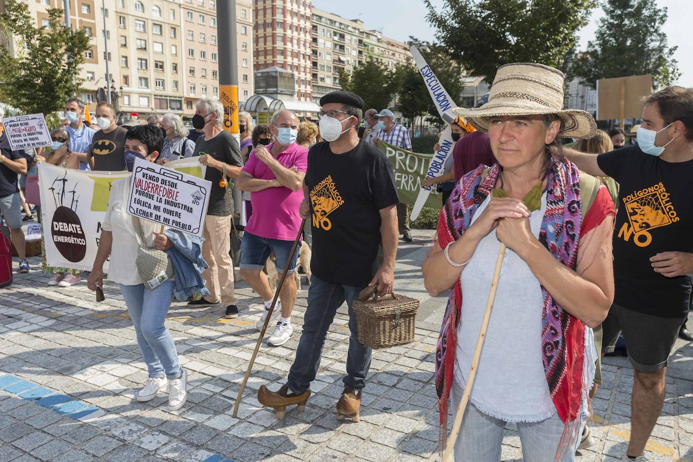 Fotos: Las protestas contra los eólicos llegan a Santander