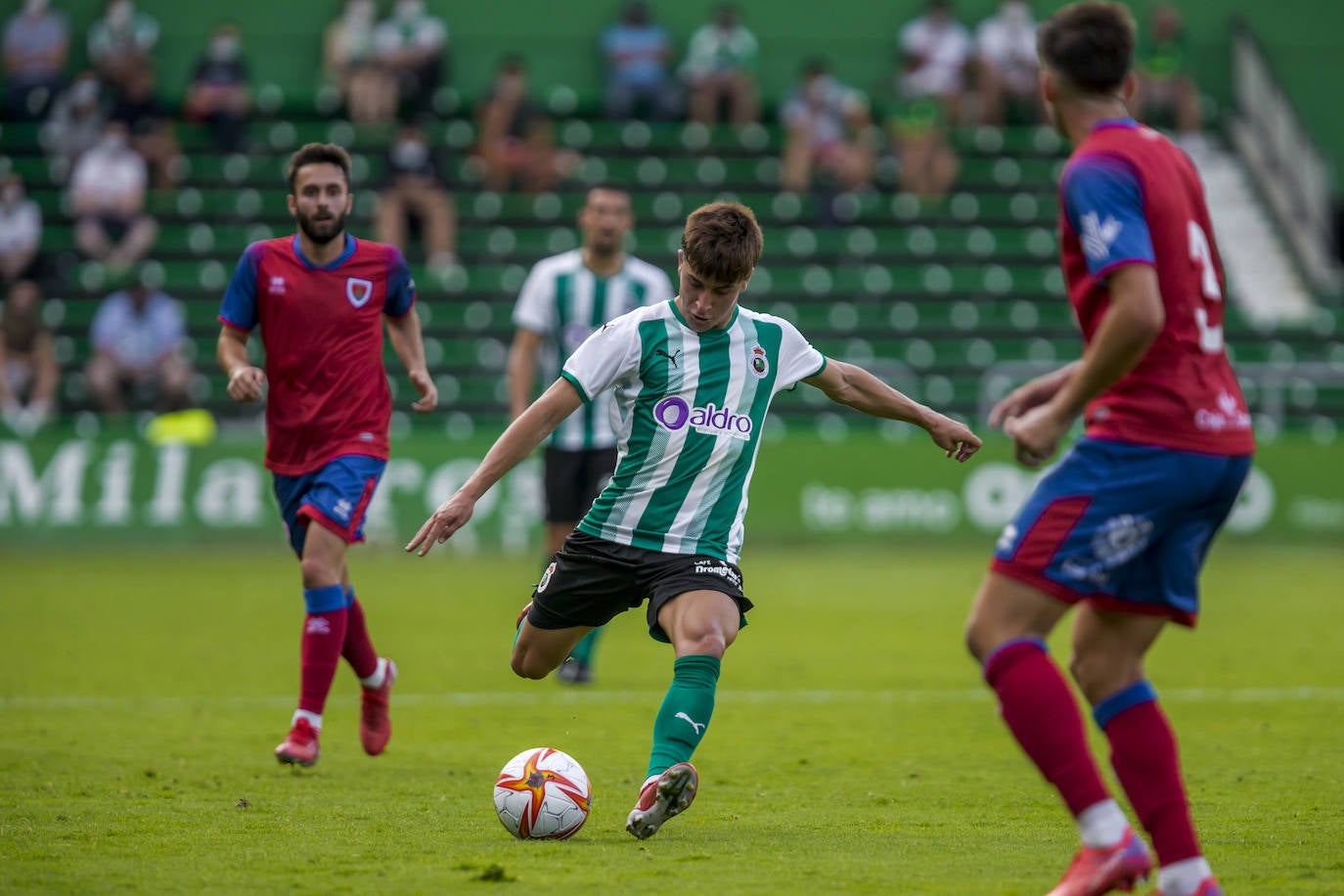 Fotos: Racing empata con el Numancia