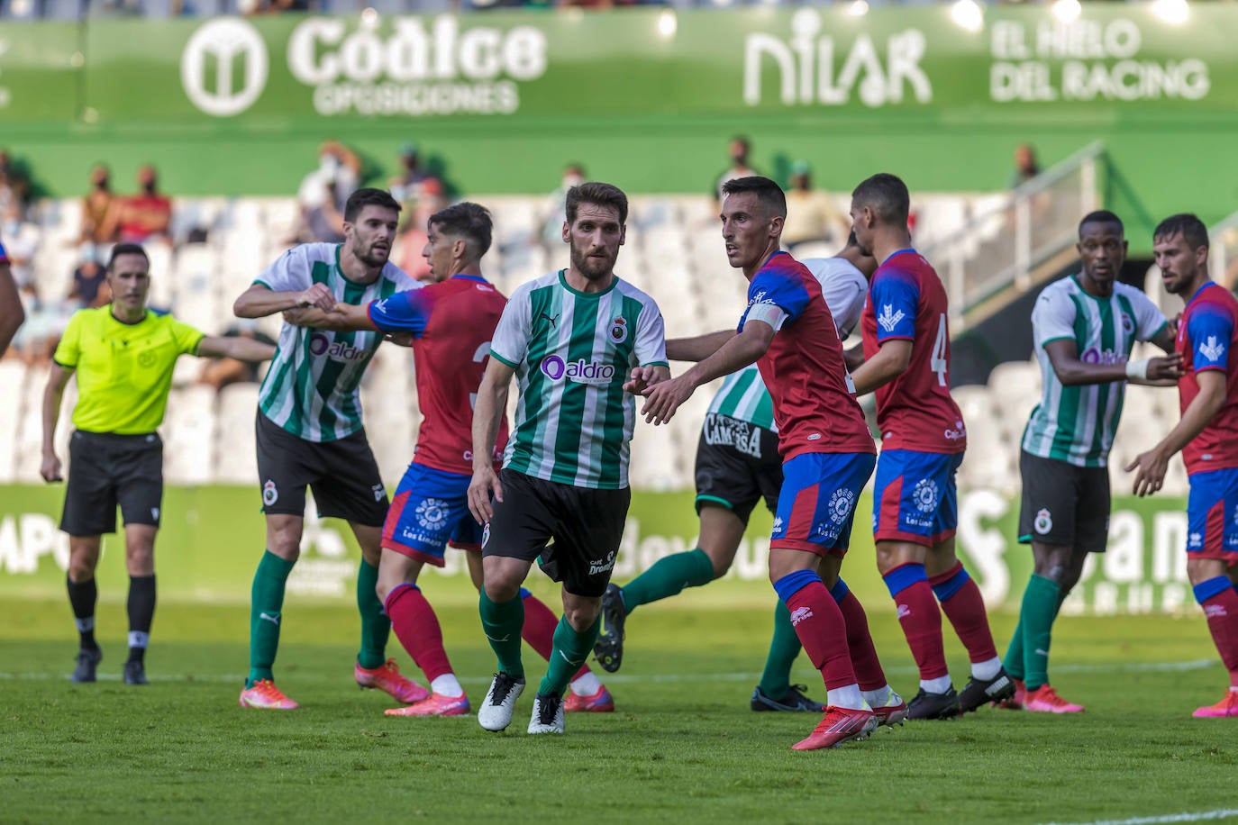 Fotos: Racing empata con el Numancia