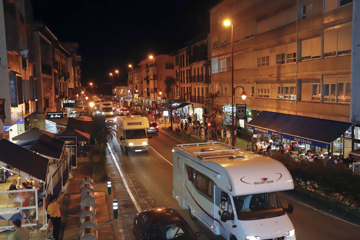 Fotos: Manifestación de autocaravanas en San Vicente de la Barquera