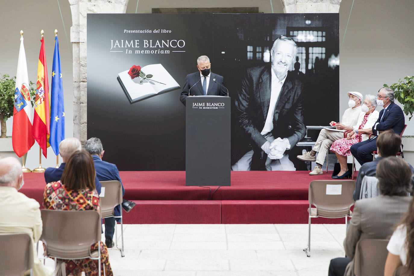 Fotos: Presentación del libro en homenaje a Jaime Blanco