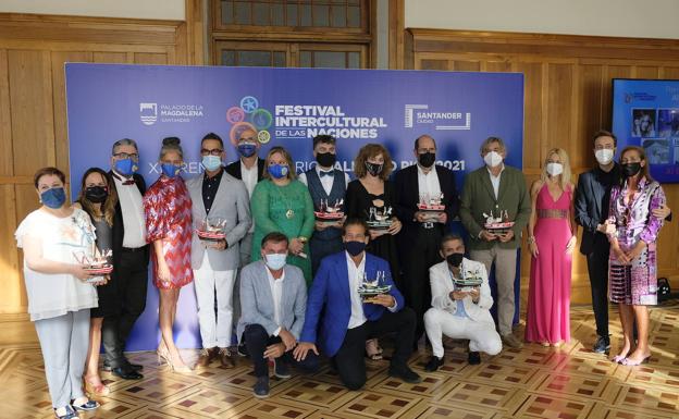 Galardonados y organizadores, en la entrega de premios de los premios Alberto Pico.