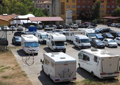 Imagen secundaria 1 - Oyambre, Soba y Potes, tres ejemplos de sitios donde las autocaravanas o campers se ven todo el verano.