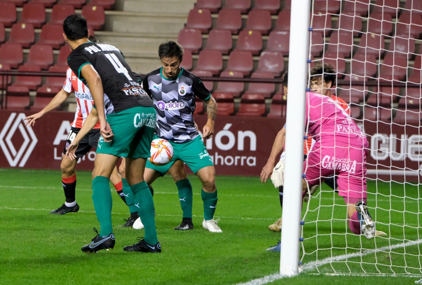 Fotos: El partido UD Logroñés-Racing, en imágenes