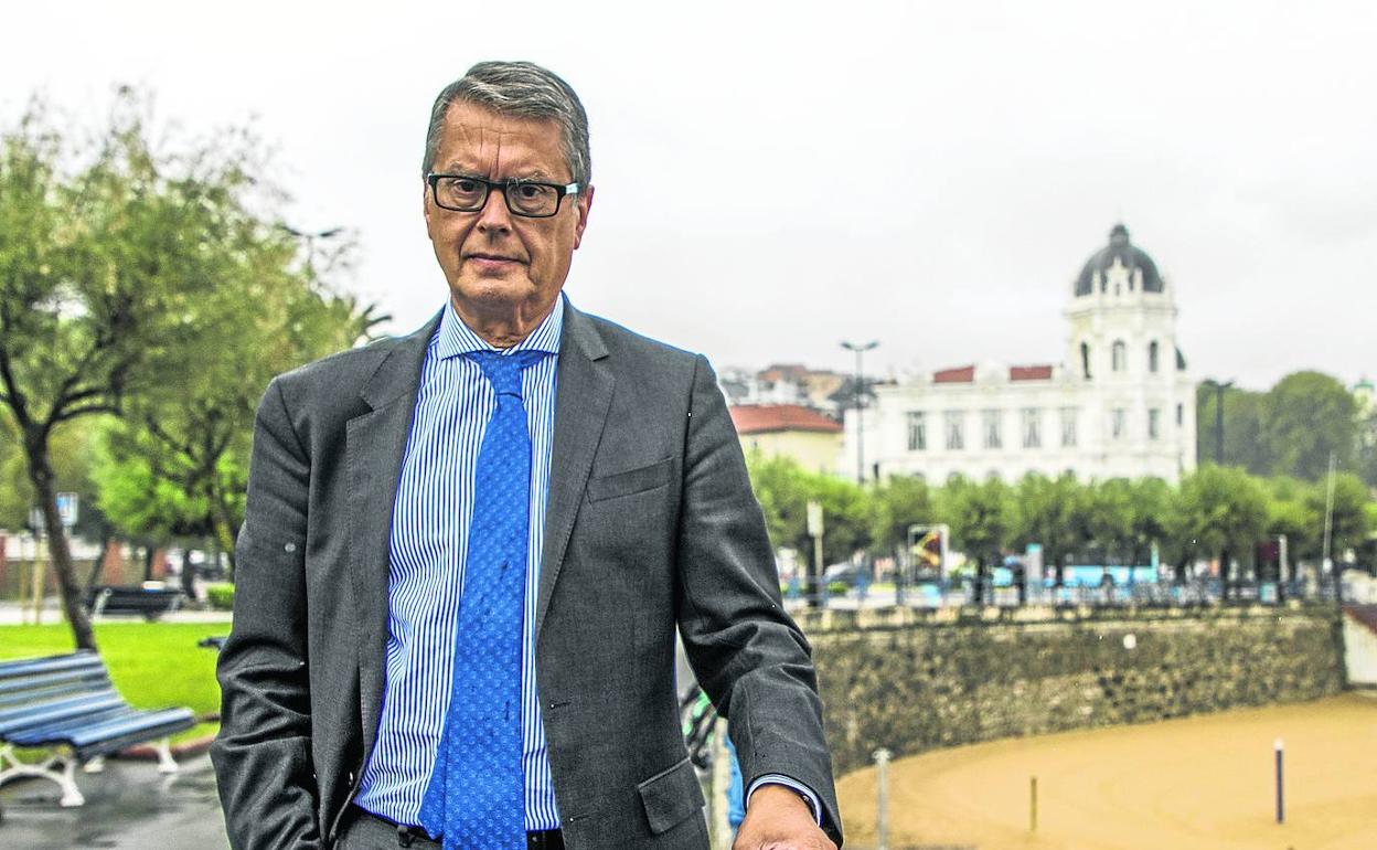 Roberto Sánchez, el jueves en Santander antes de su participación en los cursos de verano de la UIMP. 