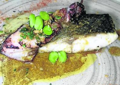 Imagen secundaria 1 - A la izquierda, Lubina a la media sal. A la derecha, steak tartar de rubia gallega.