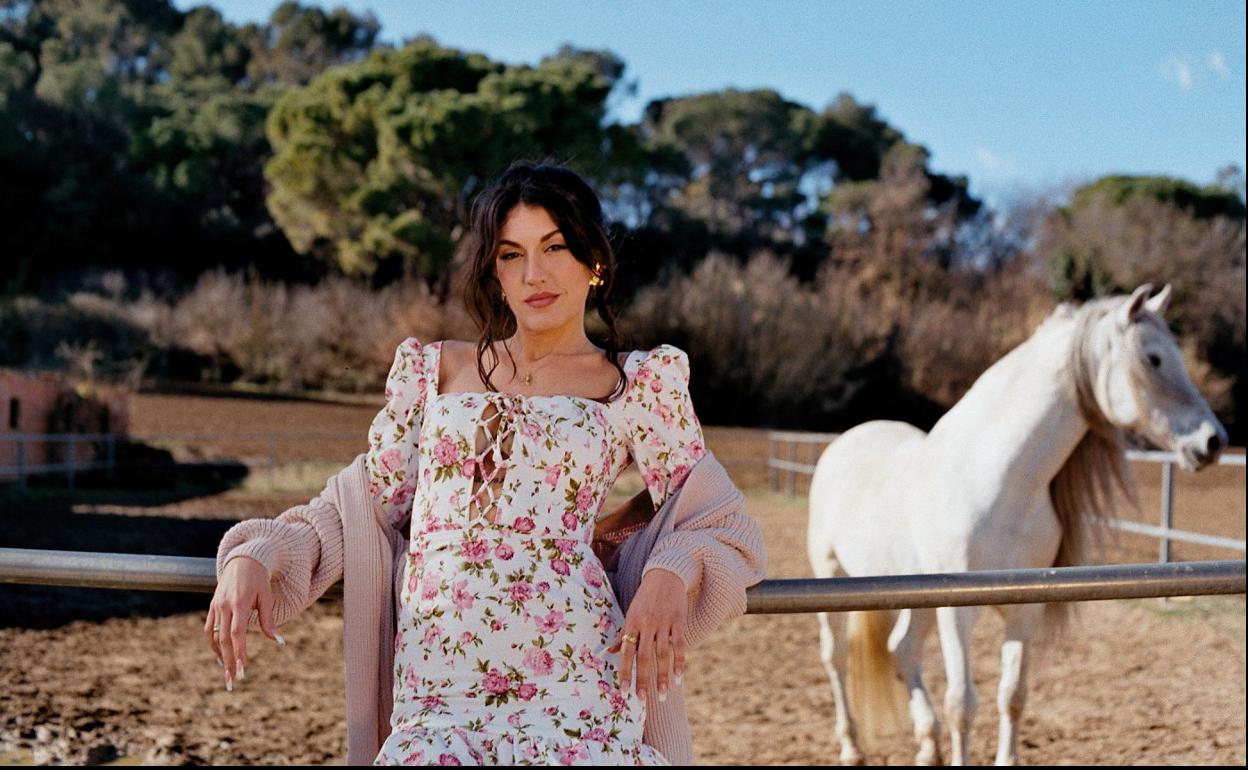 La cantante Queralt Lahoz combina el flamenco con el rythm and blues, la copla, el pop o el folclore. d