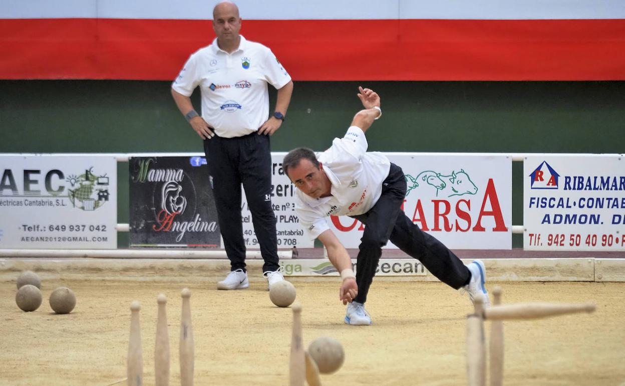 Jesús Salmón y Raúl de Juana ganaron ayer en Loredo con dos emboques del primero en el cuarto chico.
