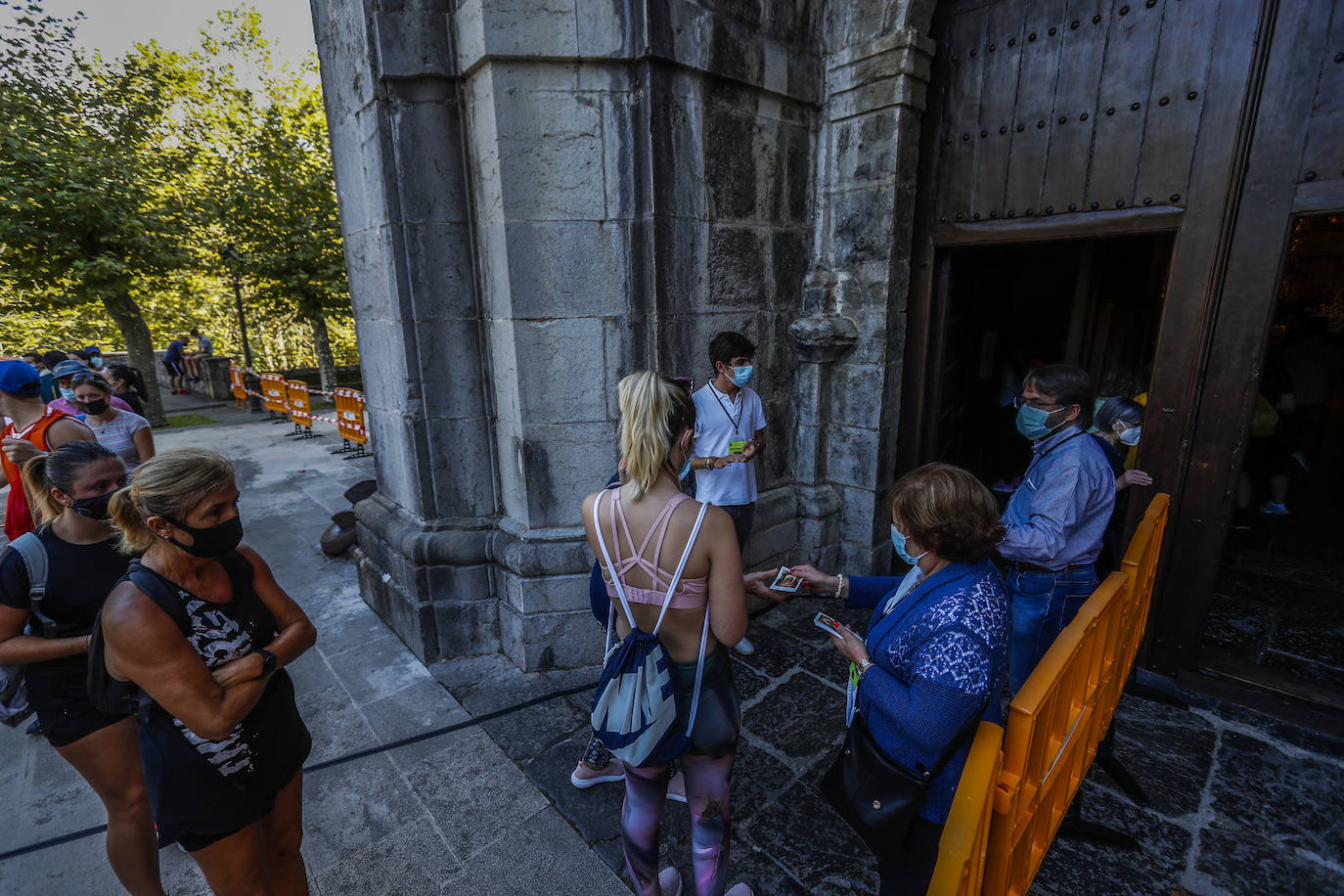 Fotos: Vuelve la vida al santuario de la Bien Aparecida