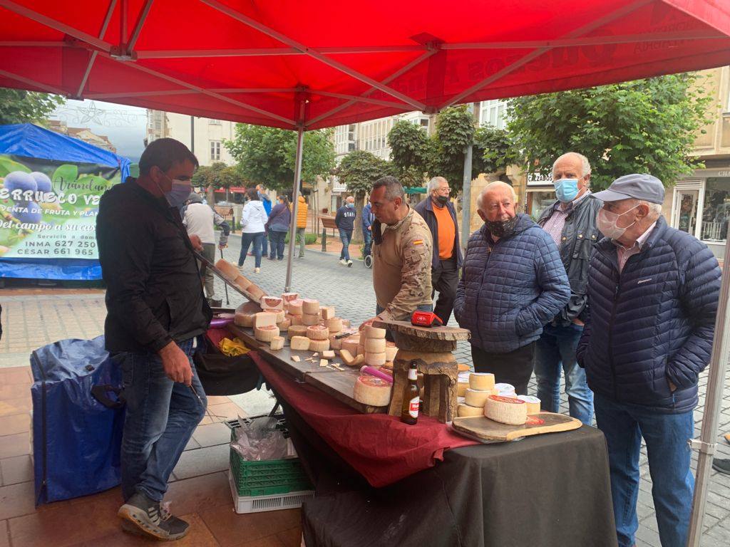 Fotos: Reinosa celebra San Mateo con la X Feria de Comercio y Artesanía