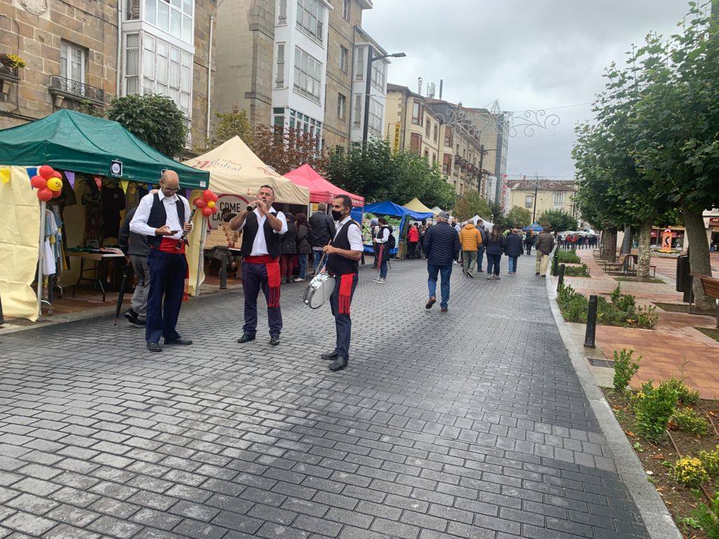 Fotos: Reinosa celebra San Mateo con la X Feria de Comercio y Artesanía