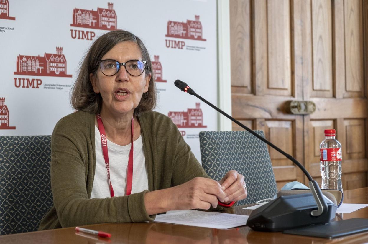 María Luz Morán Calvo-Sotelo, en una rueda de prensa en La Magdalena, este verano. 