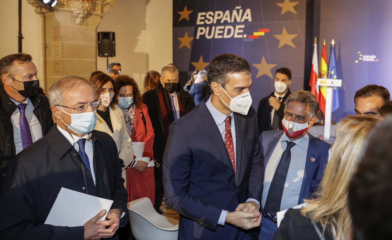 Sánchez durante una visita a Cantabria en diciembre del año pasado