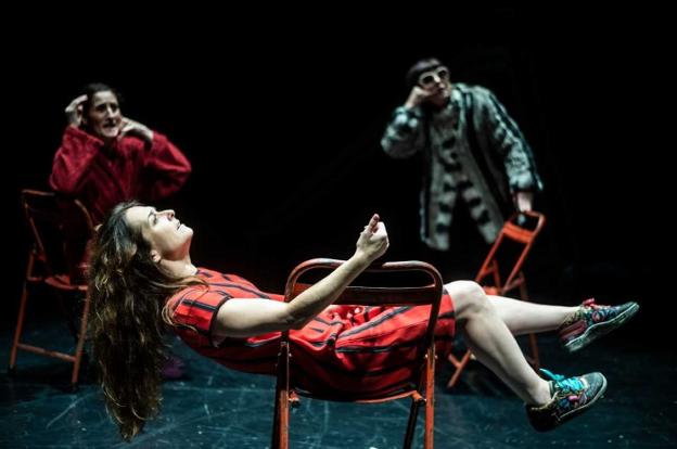 'Convertiste mi luto en danza', de la compañía La extinta poética