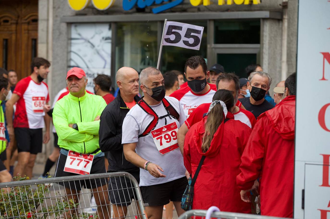 Fotos: Cientos de corredores acuden a la Media Maratón de Santander