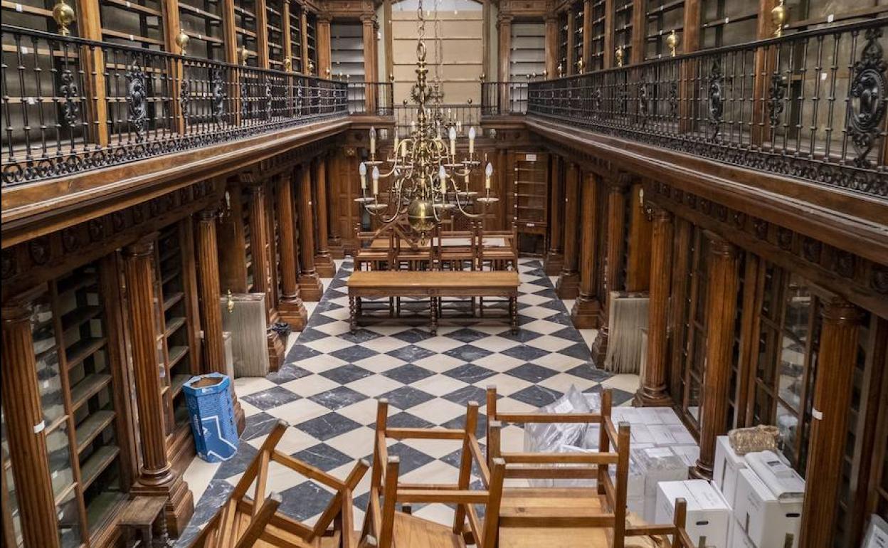 Interior de la Biblioteca de Menéndez Pelayo. 