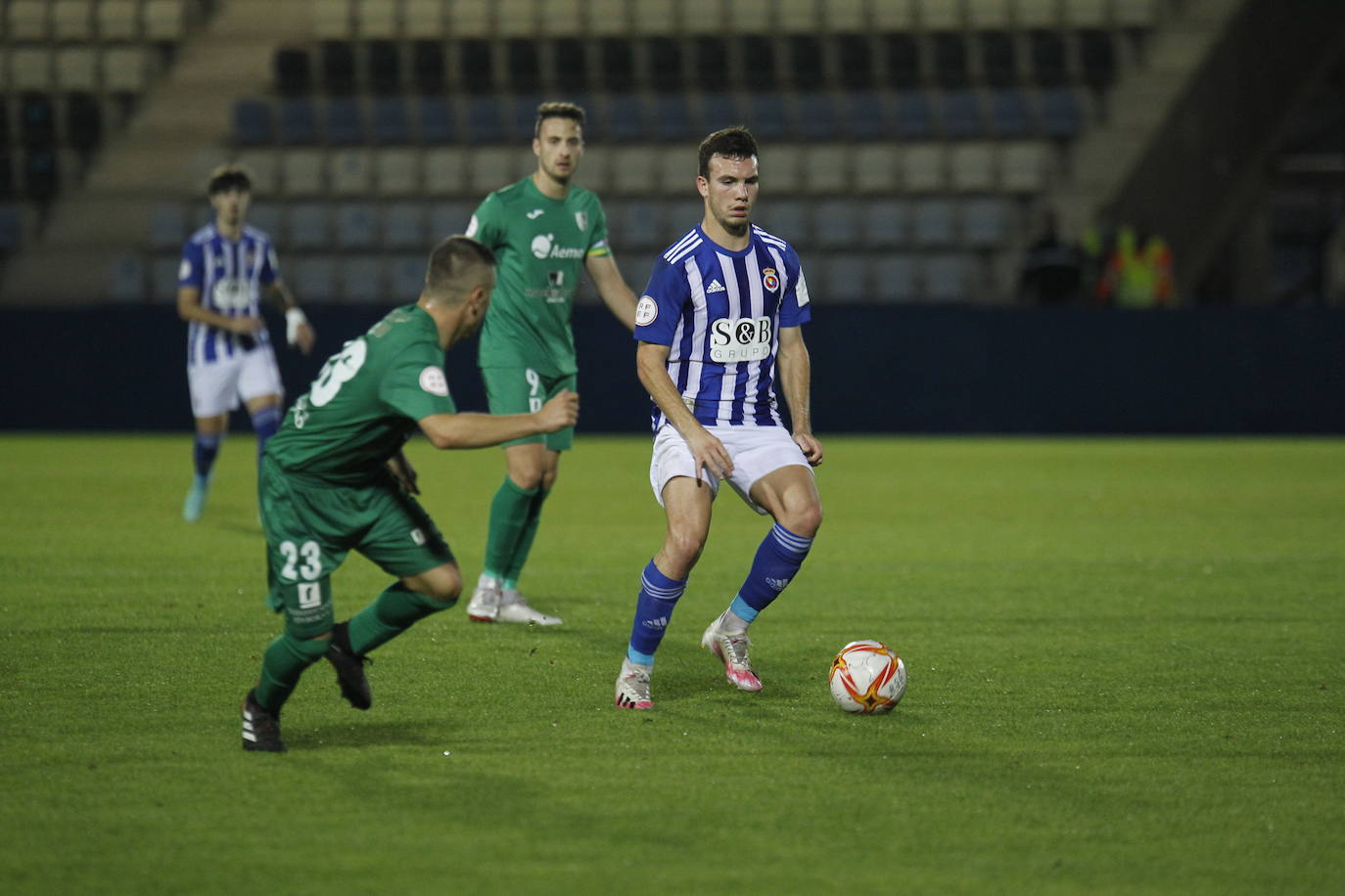 Fotos: Imágenes del choque de Copa Federación entre la Gimnástica y el Alfaro