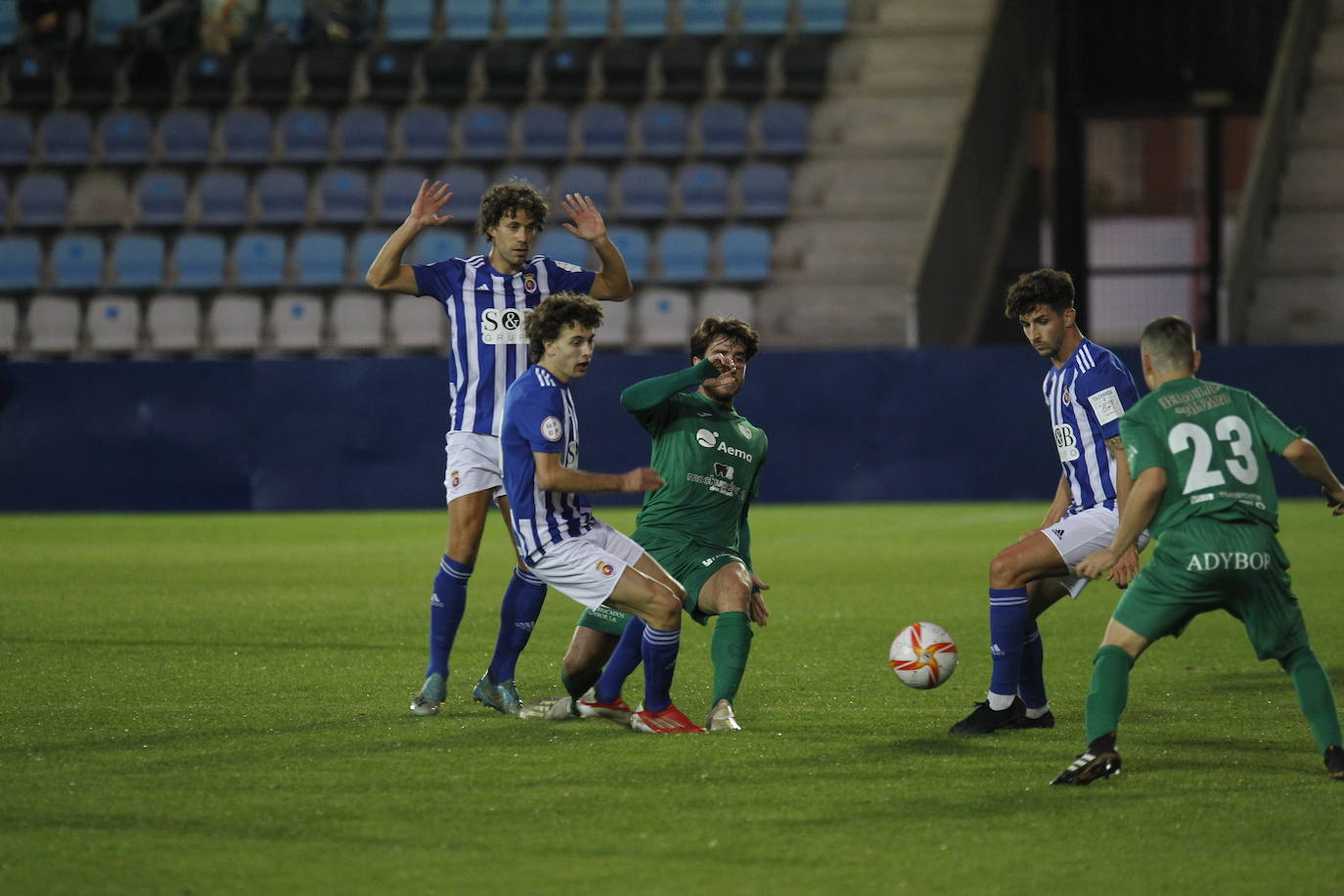 Fotos: Imágenes del choque de Copa Federación entre la Gimnástica y el Alfaro