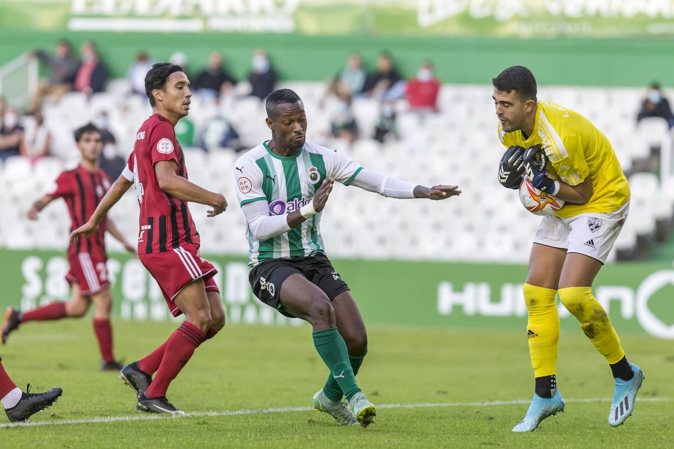 Fotos: Imágenes del partido Racing-Arenas de Copa Federación