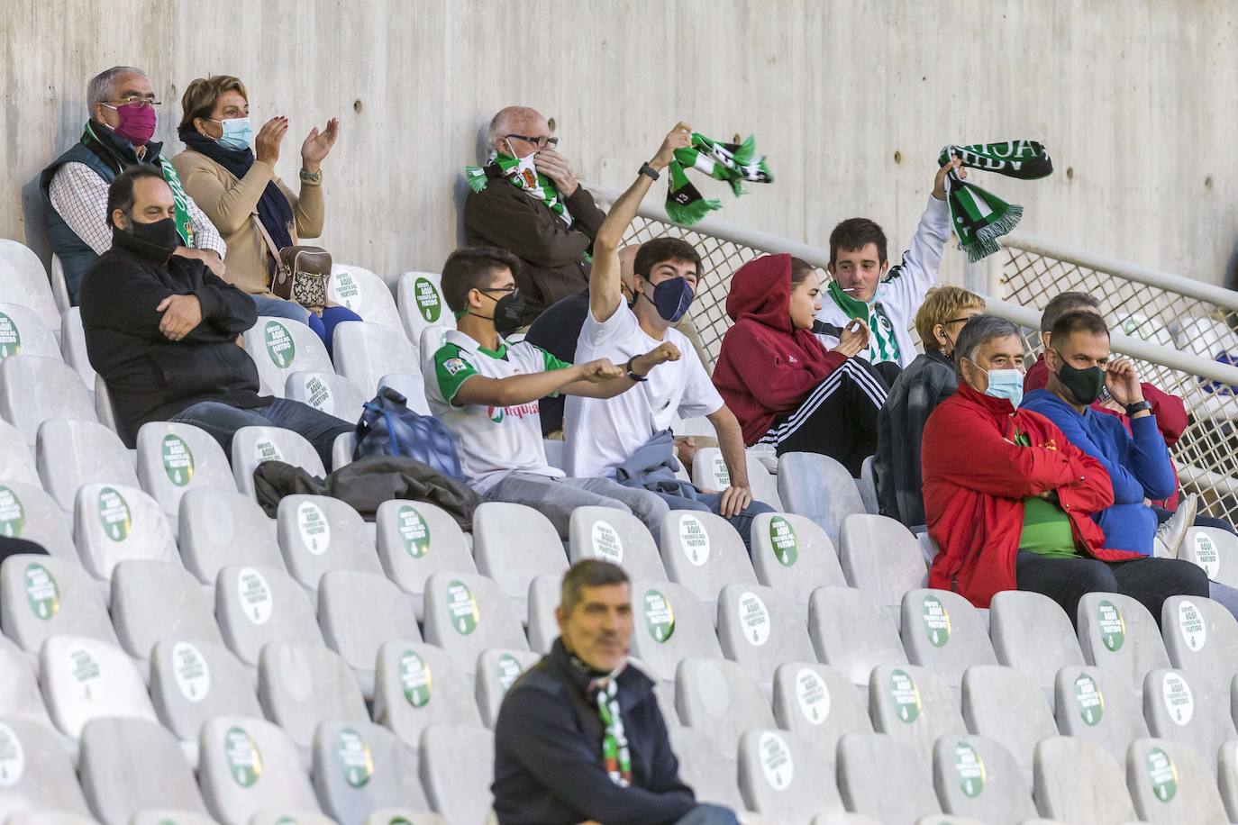 Fotos: Imágenes del partido Racing-Arenas de Copa Federación